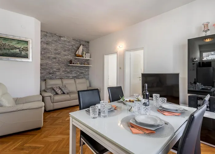 Luxury Apartment Karla Lägenhet Split