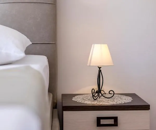 Lägenhet Luxury Apartment Karla *