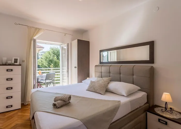 Luxury Apartment Karla Lägenhet