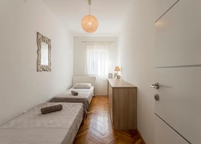 Luxury Apartment Karla